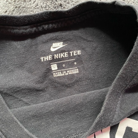 “NIKE” men’s tee - Picture 2 of 2